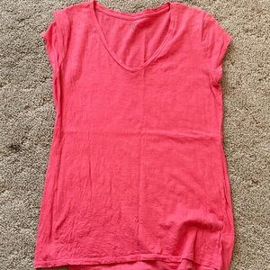 Crown & Ivy Coral Short Sleeve V-Neck Tee